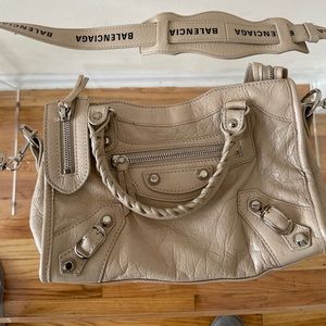Small balenciaga city bag